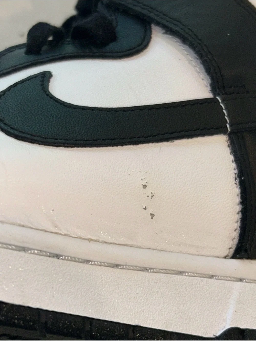 Nike Dunk High “Panda” Women’s 9 – Black/White Sneakers DD1869-103
